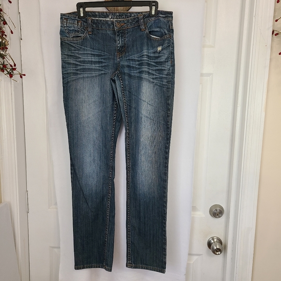 (909) Mudd Woman's Jeans, Size: 9 Color: Blue - Picture 4 of 14